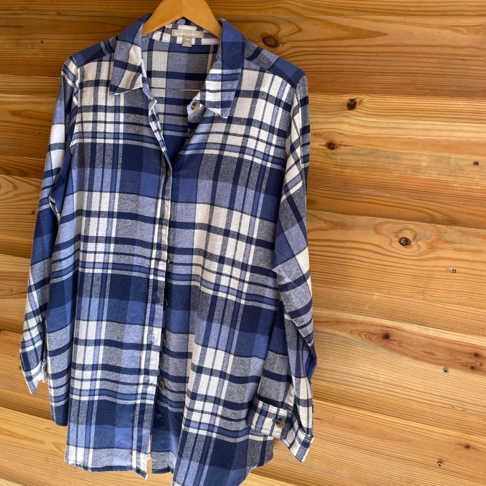 Woman Plaid shirt